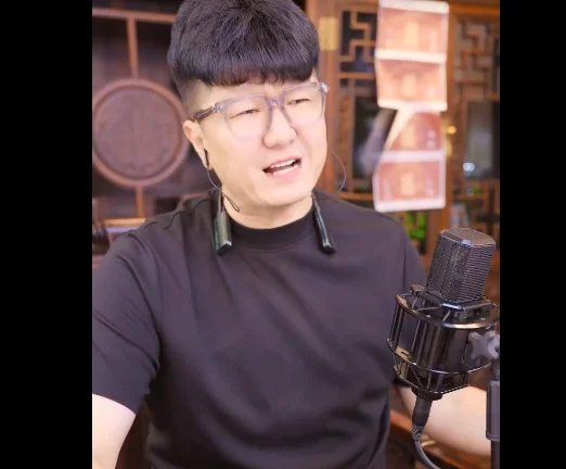 大佛跟管理小杰从小玩到大，关系不会破裂