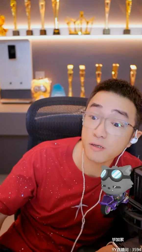 拳头出去手铐回来!老毕血泪劝告别惹小黄毛