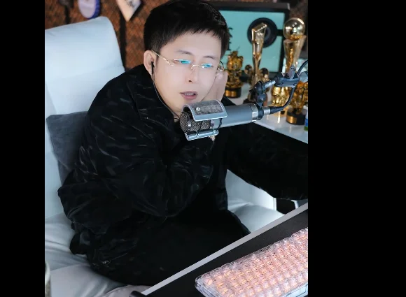 王冕开播这么多年最大财富，就是认识众神豪