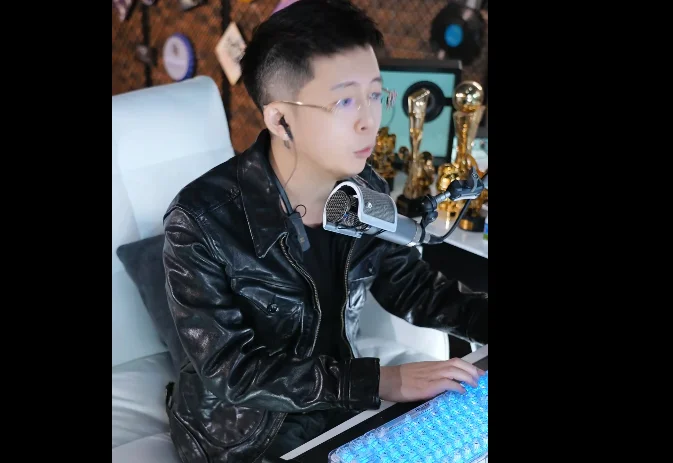 王冕谈神豪年总刷礼物太有实力了!