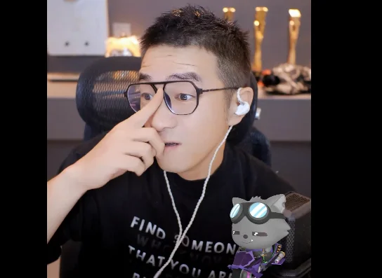 老毕感叹自己离婚当天，微凉频道都炸了！