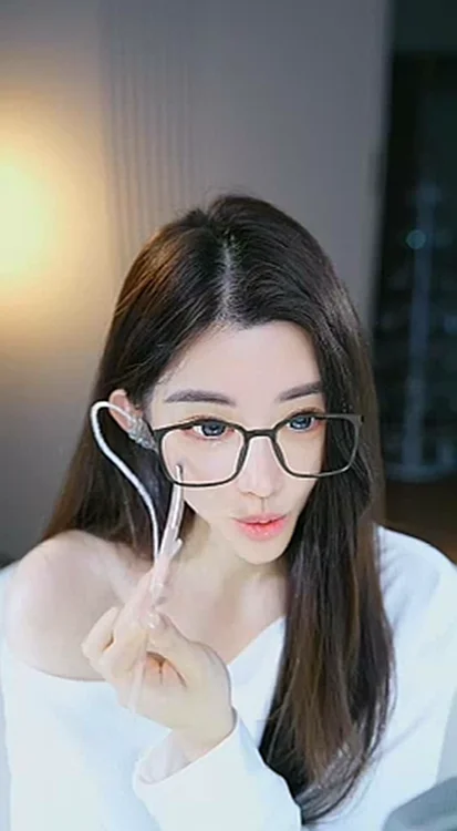 粉丝曝晓夏没以前漂亮，她怒怼视频亏了脸