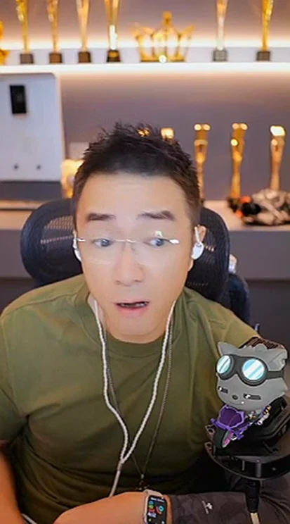 毕:只要后台是7038和燃点的都是自己人