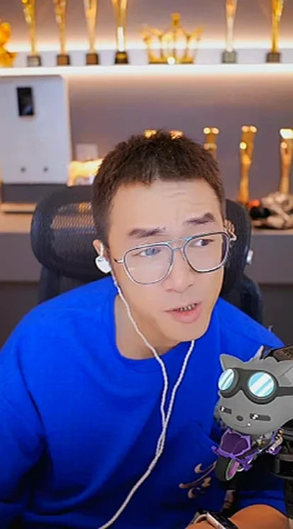离婚不离家！老毕与前妻同住超和谐