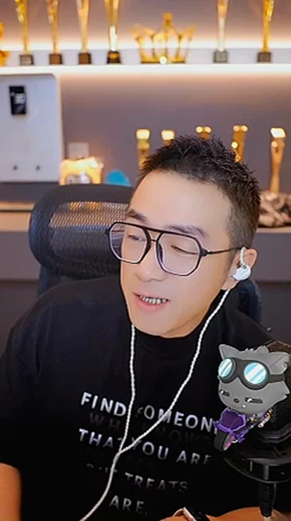 身价曝光！老毕现金仅百万违约金过亿