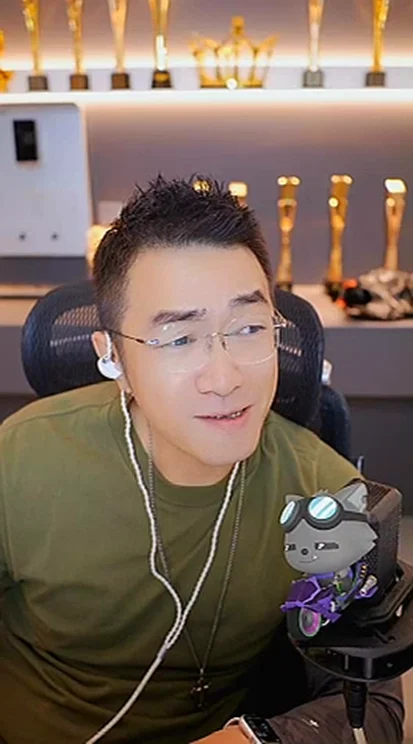 没领离婚证之前老毕不会公布消息！