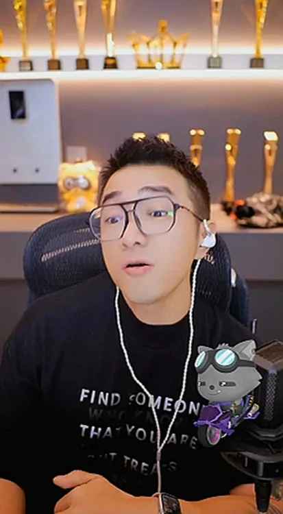 刘宇宁凭啥爆红？老毕道出三张王牌！