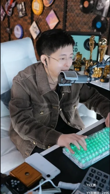 凝聚力超强,王冕有28个千元榜!