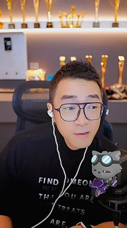 身价曝光！老毕现金仅百万违约金过亿