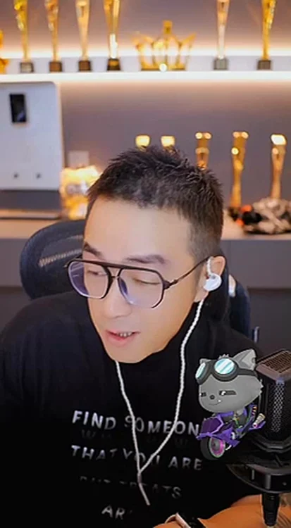 刘宇宁凭啥爆红？老毕道出三张王牌！