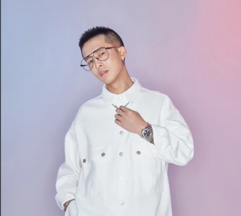 王冕直言现在真没钱