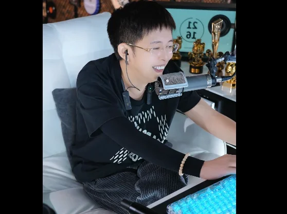 粉丝能一直陪伴开播,王冕就知足了