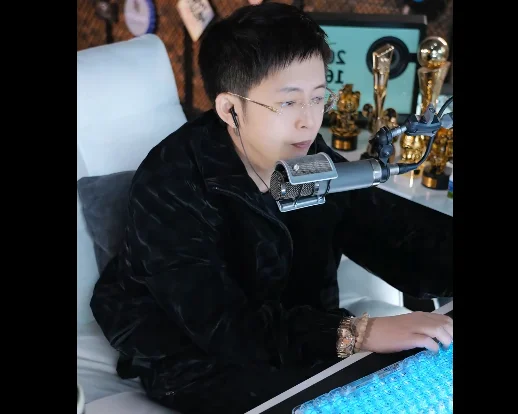 王冕去香港见神豪，必让神豪来频道豪刷