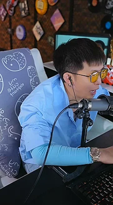 神豪沉默是金因王冕下载YY回归豪刷！