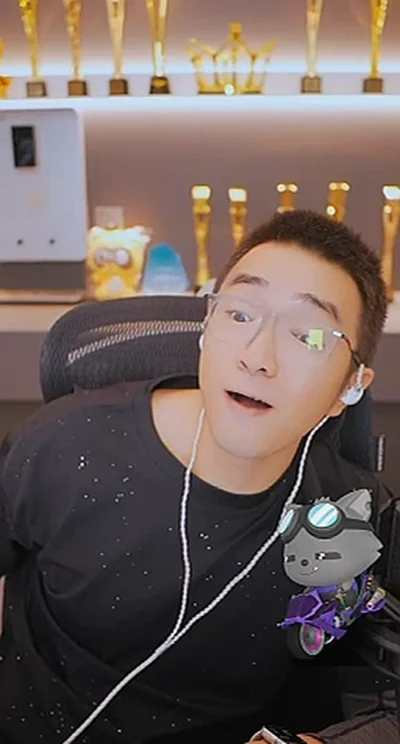 跌大跟头,被人背刺,老毕依旧很乐观!