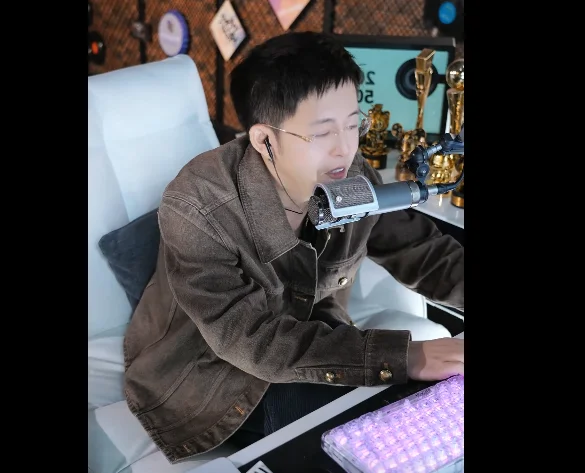 王冕回忆18年开播时光,当时粉丝非常铁