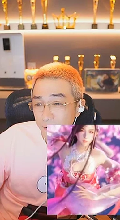 美人哥豪刷老毕,直接吃饱了!