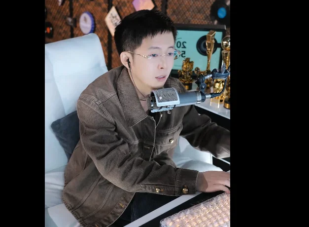 王冕回忆以前很多女粉，结婚都把自己删除了