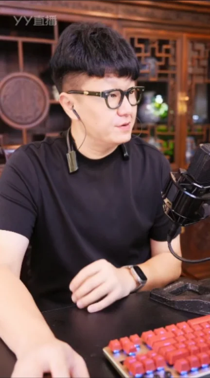 凡人哥豪刷，大佛不争宠，大哥喂菜就吃一口