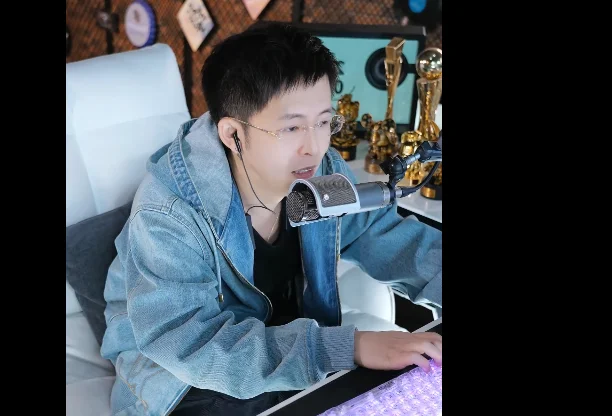 王冕没一线主播架子！神豪领主播可以随便连