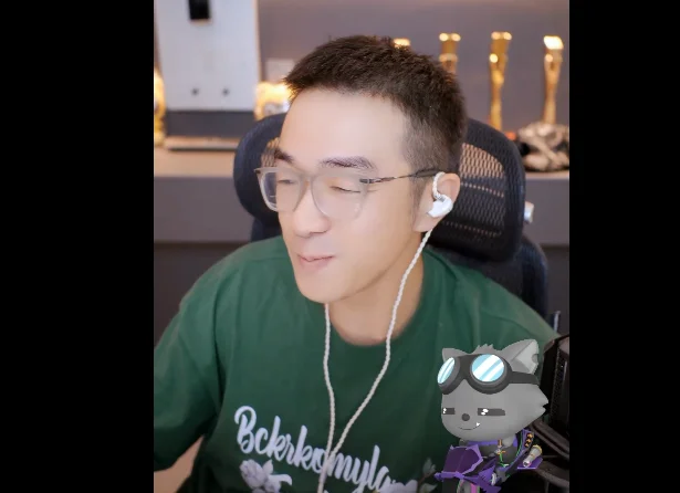 老毕就算不上线，也让管理去随礼