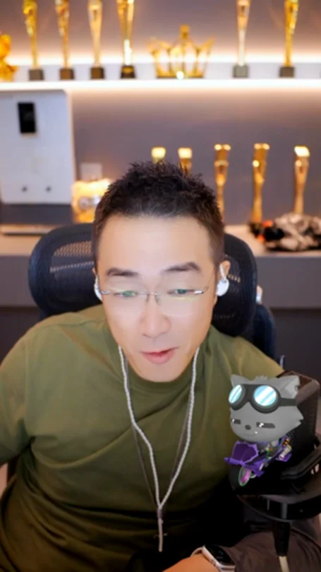 遇到看顺眼的人,老毕会动心的!
