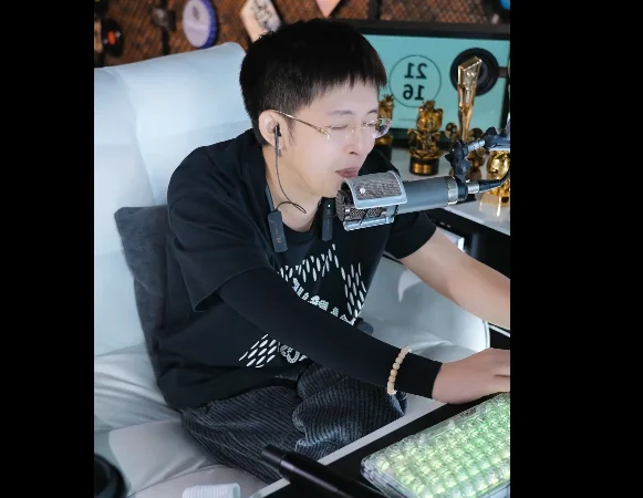 神豪刷几十万礼物,王冕被感动落泪