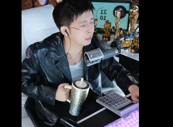 王冕谈自己只要跟神豪张口,必有千元礼物